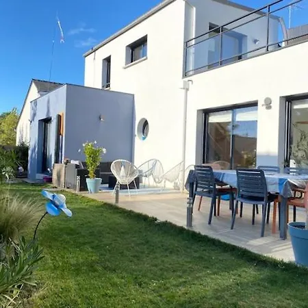 D'hotes Pres De La 住宿加早餐酒店 3*